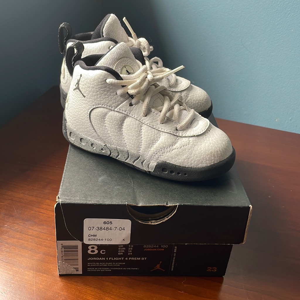 Jordan Flight 4 Toddler White Sneaker With Gray And Black Trim